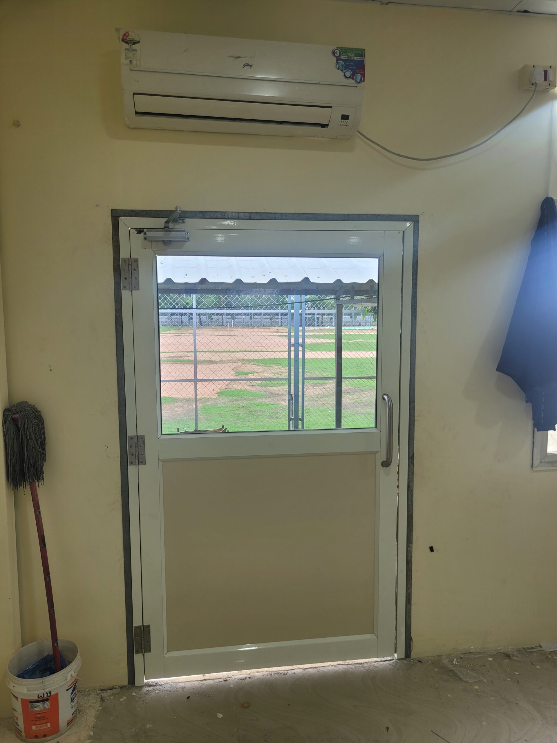 Aluminium Swing Door (4)