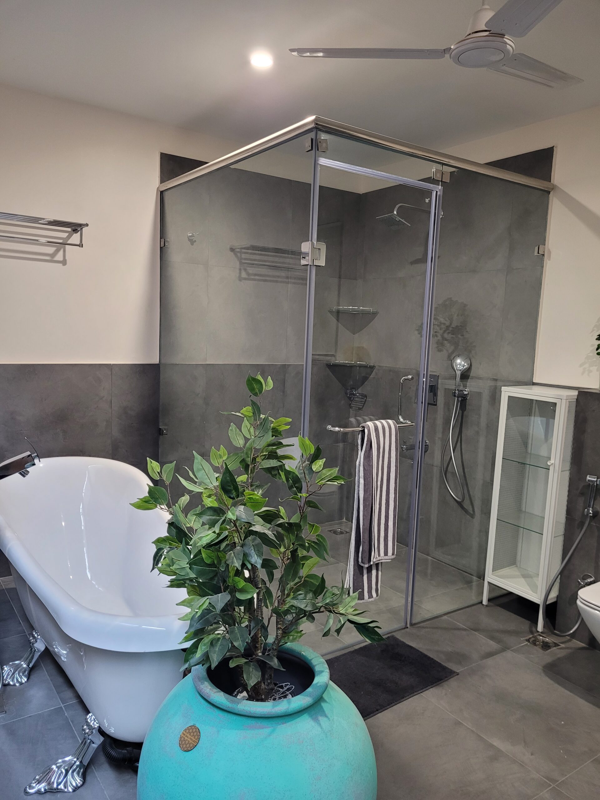 L- Shape Enclosure (3)