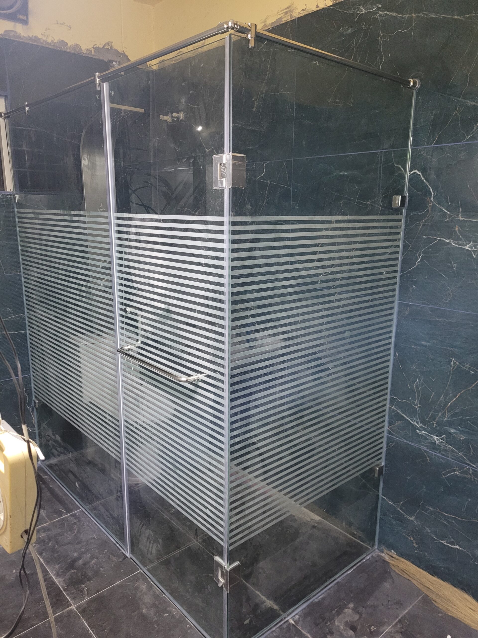 L-Shape enclosure (2)